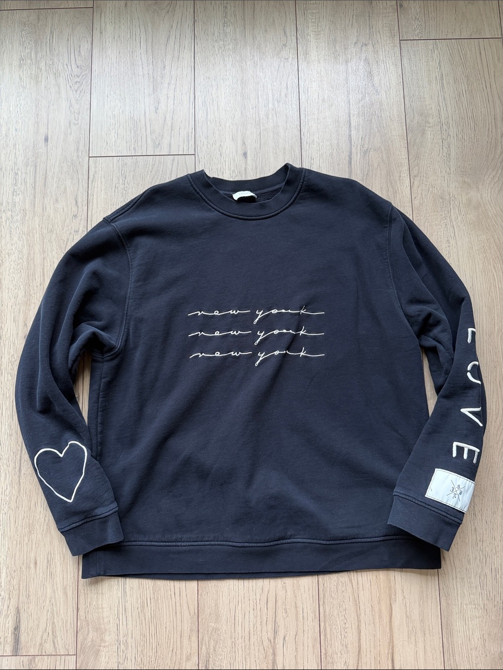 LAPOINTE New York Love Black and White Sweatshirt Women’s Large Crewneck
